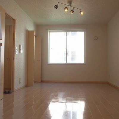 写真は102号室の室内です(イメージ)