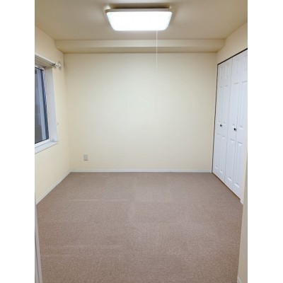 カーペットのお部屋なので収音性もございます♪