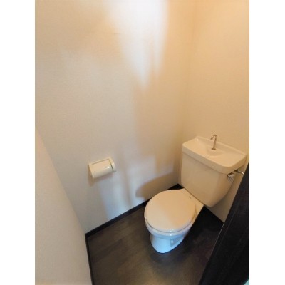 水洗トイレ付き♪