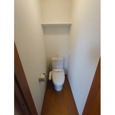 ウォームレット付トイレです♪