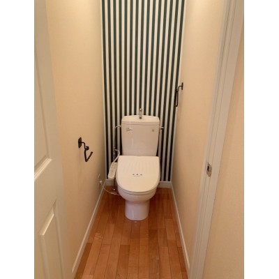 廊下を突き当たると温水洗浄便座付トイレとなります♪
