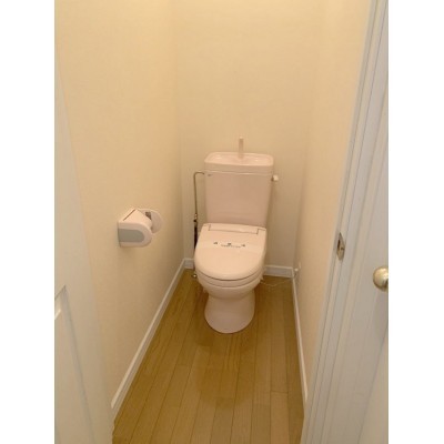 暖房便座付のトイレです♪