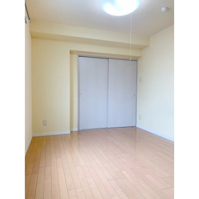 ※退去後清掃中につき別部屋画像となります。