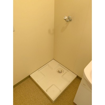 ※退去後清掃中につき別部屋画像となります。