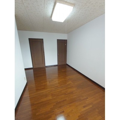 壁紙張替え済みできれいなお部屋です♪
