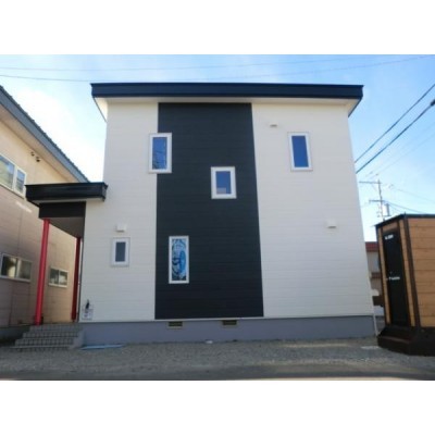 【リフォーム前】 外壁と屋根を塗装予定ですが縦ラインでツート