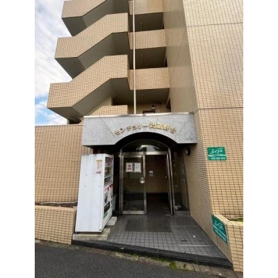 apartment 東京都福生市武蔵野台１丁目1-7