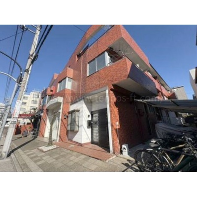 洗練された街並みに溶け込む。11坪の特別な隠れ家ショップ☕️