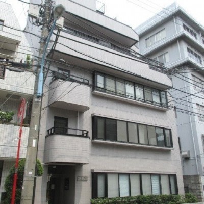 早稲田リーガルホテル側