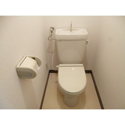 便座ヒーター付いております
