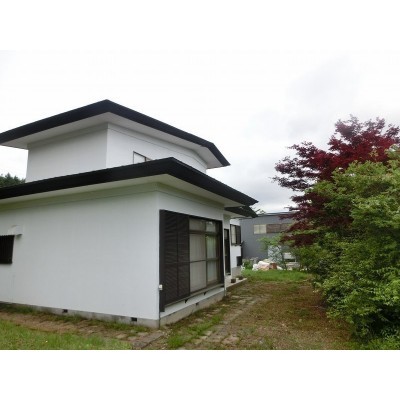 敷地と建物 裏側です