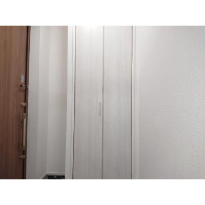 【リフォーム後写真】玄関内部です。新品のシューズボックスを設