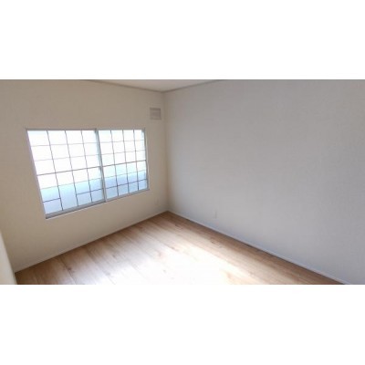 【リフォーム中】1階6畳の和室の部屋です。こちらは畳をフロア