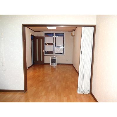 手前の部屋
