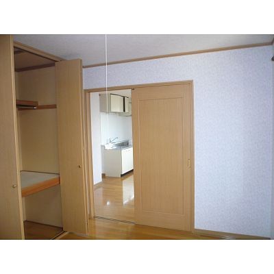 洋室(寝室)の物入