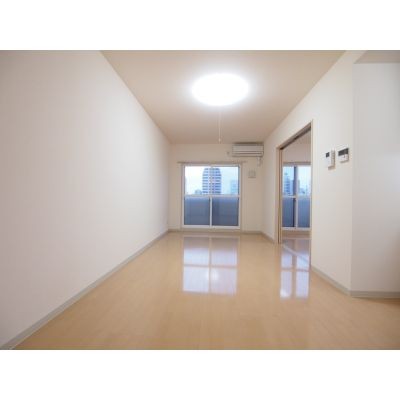 LDK ※同タイプの別部屋の室内です。
