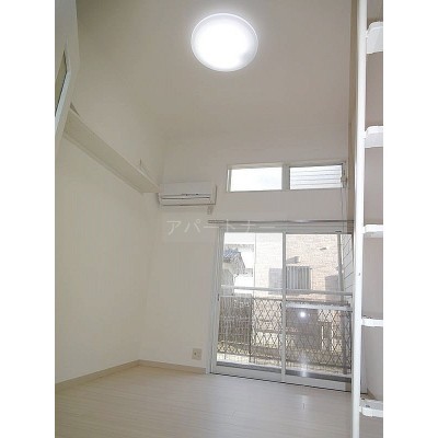 明るい感じのお部屋です。