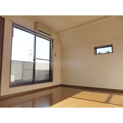 明るいお部屋です。