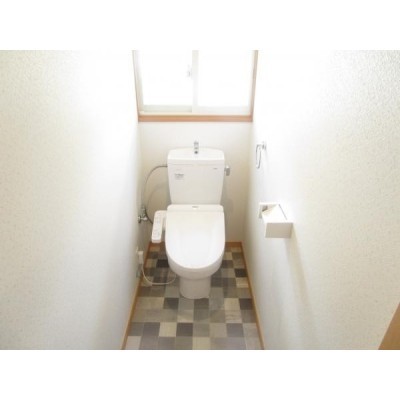 【リフォーム済】1階トイレはTOTOの便器・便座に新しく交換