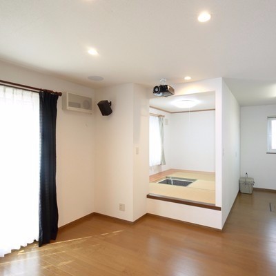 小上がり(堀ごたつ)あります!夜は小料理屋気分。